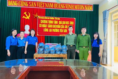 Trao yêu thương – Tiếp sức đến trường